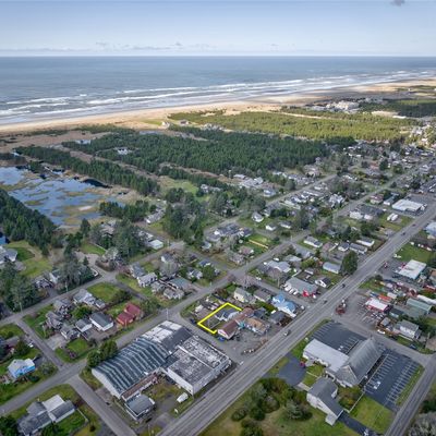 1205 47 Th Pl, Seaview, WA 98644