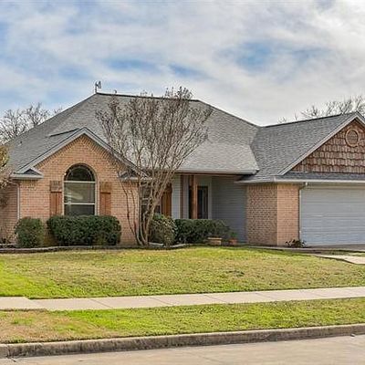 1207 Louise Ln, Ennis, TX 75119