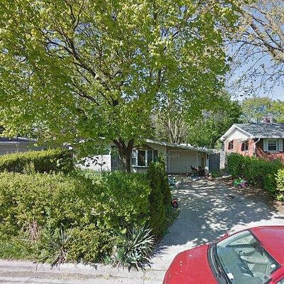 121 Elm Ave, North Aurora, IL 60542