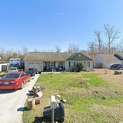 121 Heavens Gate Dr, Jacksonville, NC 28546