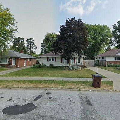 12180 Zona Ln, Cleveland, OH 44130