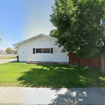 1221 Nixon Ave, Idaho Falls, ID 83404