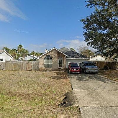 123 Palmetto Ave, Mary Esther, FL 32569