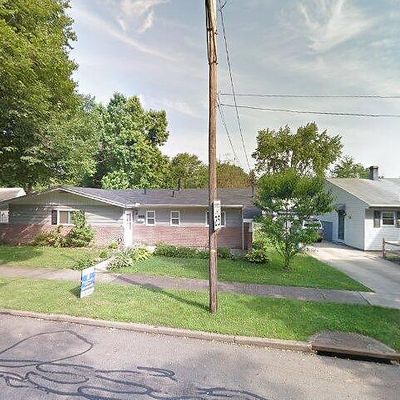 1241 Hilton Dr, Akron, OH 44313