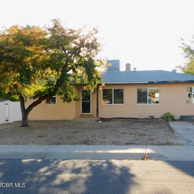 1241 N Chaco Ave, Farmington, NM 87401