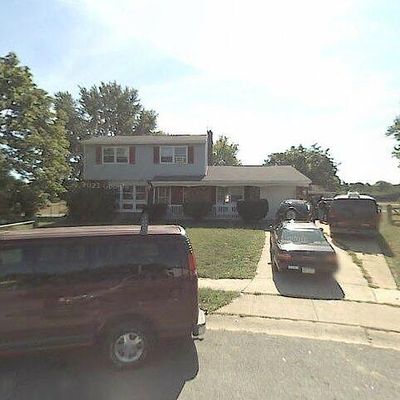 108 Holiday Pl, Newark, DE 19702