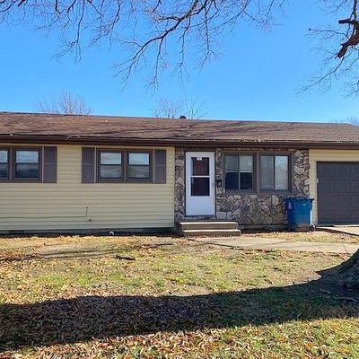 110 W Clarman Dr, Chaffee, MO 63740