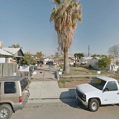 11005 San Fernando St, Lamont, CA 93241