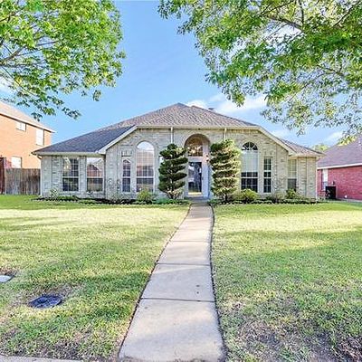 1133 Barrington Dr, Desoto, TX 75115