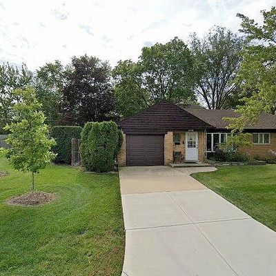 1135 North Ave, Deerfield, IL 60015