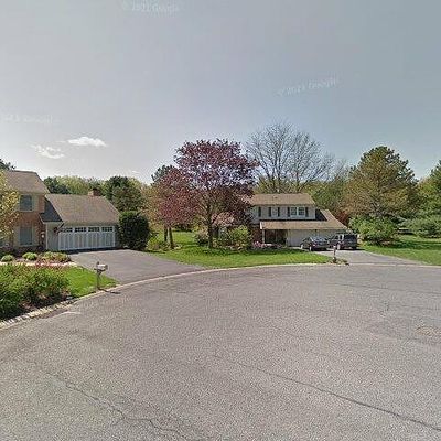 14 Hampton Ct, State College, PA 16803