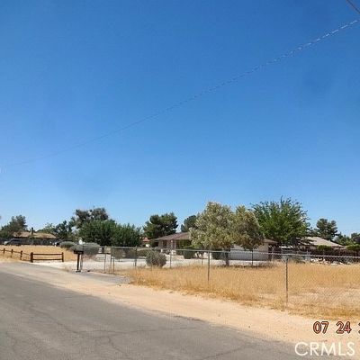 14180 Cree Rd, Apple Valley, CA 92307