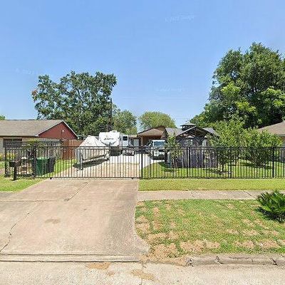 14601 Almeece St, Houston, TX 77045