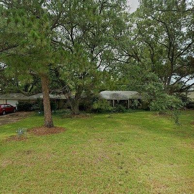 150 County Road 146, Alvin, TX 77511