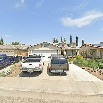 1548 W River Ave, Porterville, CA 93257