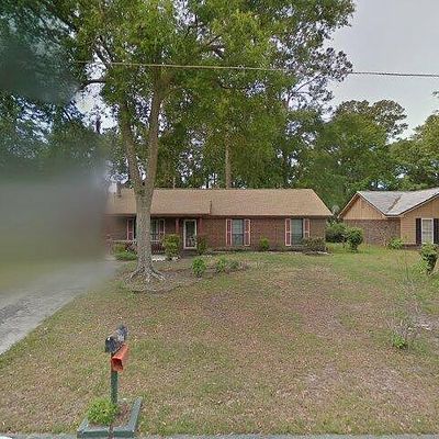 155 Greenbriar Ct, Savannah, GA 31419