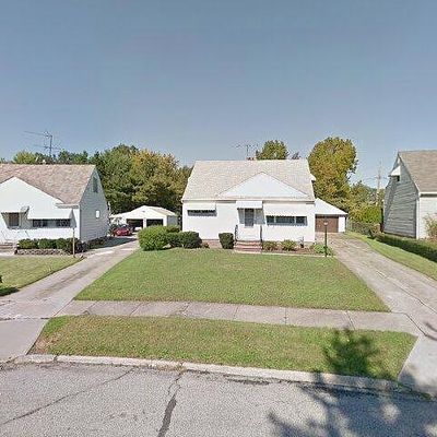 12913 Silver Rd, Cleveland, OH 44125