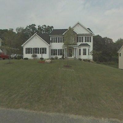 13 N Point Dr, Cohoes, NY 12047