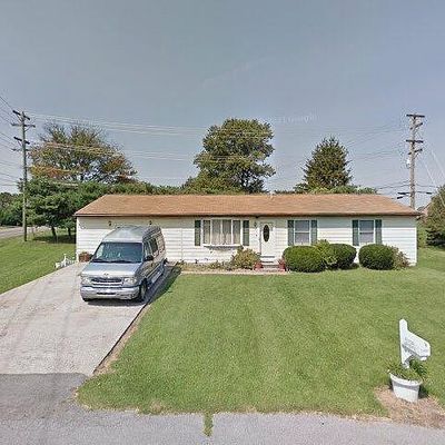 13502 Paradise Dr, Hagerstown, MD 21742