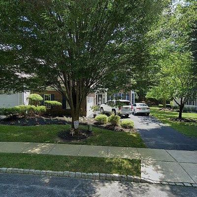 136 Camelot Ln, Newtown Square, PA 19073