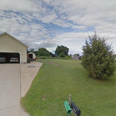 13670 Shannon Dr, Cement City, MI 49233