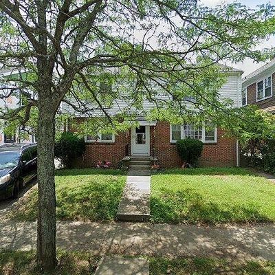 137 Woodbine St, Providence, RI 02906