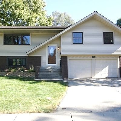 1712 Vassar Ct, Schaumburg, IL 60193