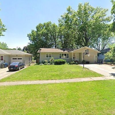 1720 W 3 Rd St, Cedar Falls, IA 50613