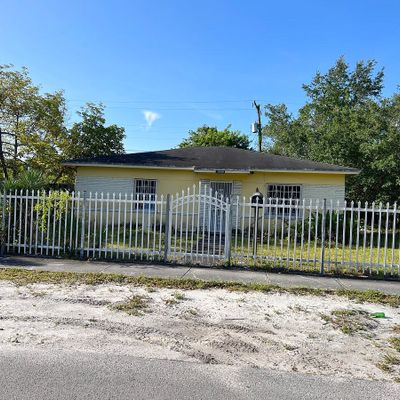 1800 Nw 86 Th Ter, Miami, FL 33147