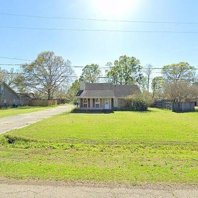 18063 Autumn Leaves Dr, Prairieville, LA 70769