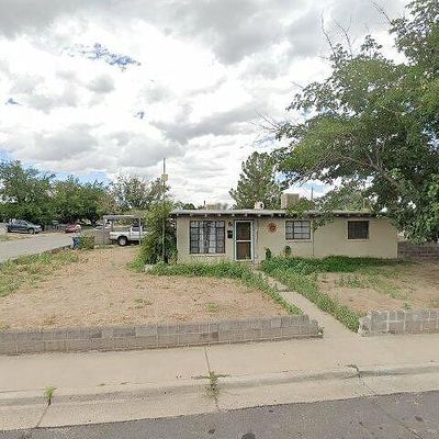 1812 Foster Rd, Las Cruces, NM 88001