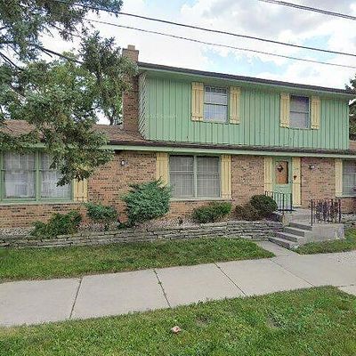 1835 W Congress St, Milwaukee, WI 53209