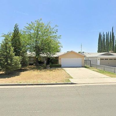 1875 W Putnam Ave, Porterville, CA 93257