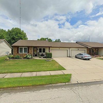 1913 Stonehedge Ln, South Bend, IN 46614