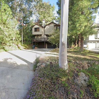 1557 Lookout Dr, Agoura Hills, CA 91301