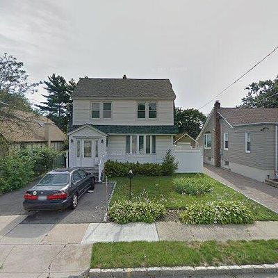 156 East Ave, Hicksville, NY 11801