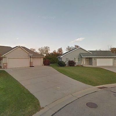 1577 Stone Hedge Ct, Neenah, WI 54956