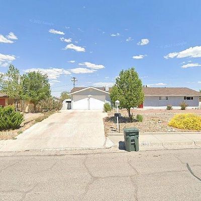 1601 Helena Dr, Gallup, NM 87301