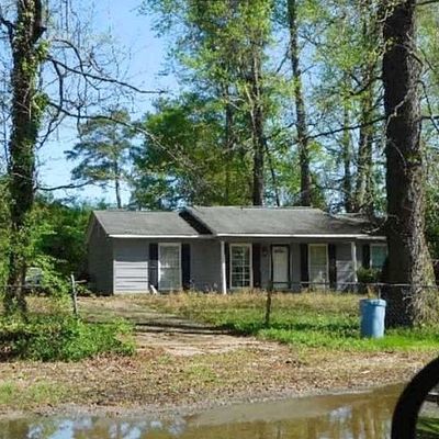 1610 6 Th Pl, Phenix City, AL 36869