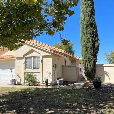 16168 Bridgewood Ln, Victorville, CA 92395