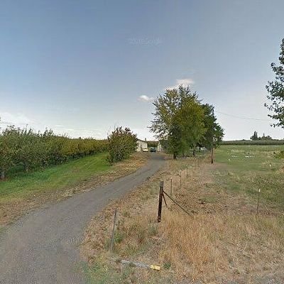 1661 N Tieton Rd, Tieton, WA 98947