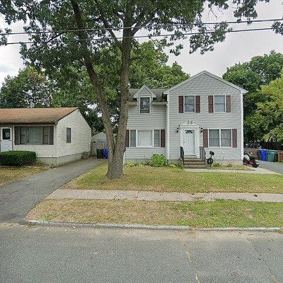 17 Champlain Ave, Indian Orchard, MA 01151