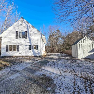 17 Winter Rd, Hillsborough, NH 03244