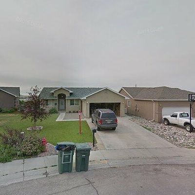 208 E Flying Circle Dr, Gillette, WY 82716
