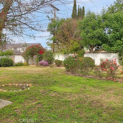 21421 Minnehaha St, Chatsworth, CA 91311