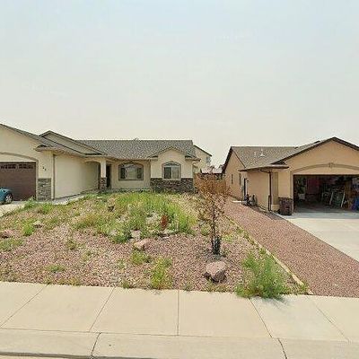 22 Arrowsmith Dr, Pueblo, CO 81008