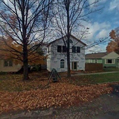 221 Norway St, Norway, MI 49870