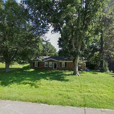 2221 Cherry Dr, Pulaski, TN 38478