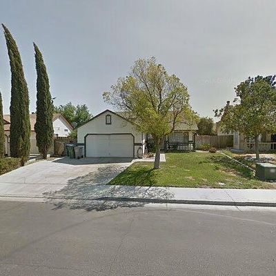 2233 Laguna Way, Los Banos, CA 93635