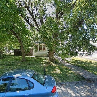224 N 3 Rd Ave, Canton, IL 61520